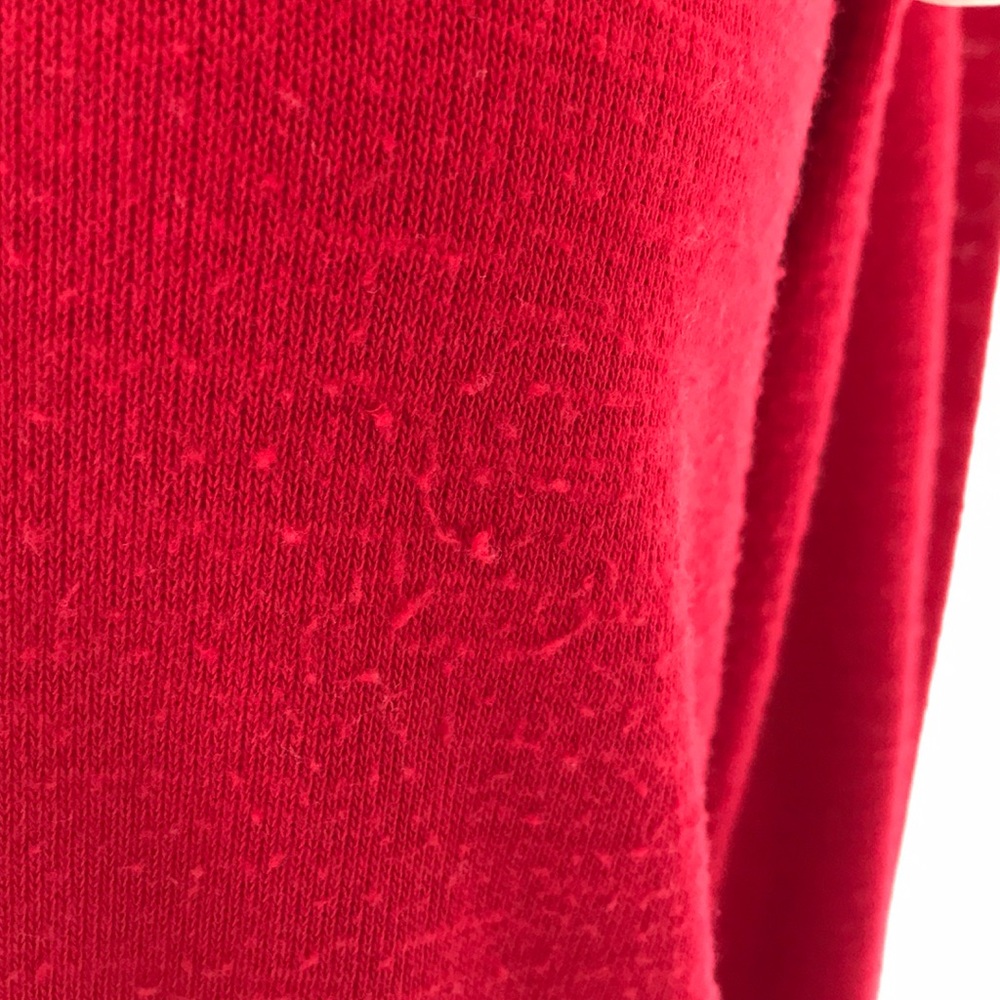 Red top - Picture 4 of 4